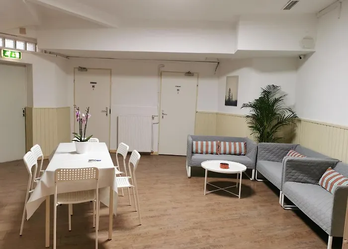 7Brunnen Hostel Beds & Rooms